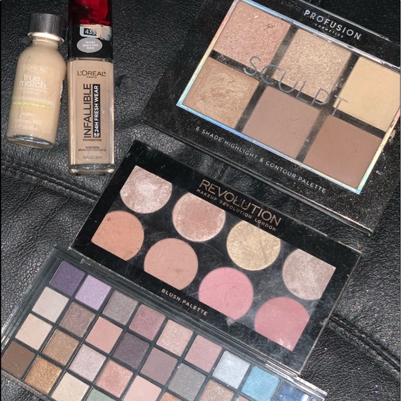 Makeup bundle - Picture 1 of 7